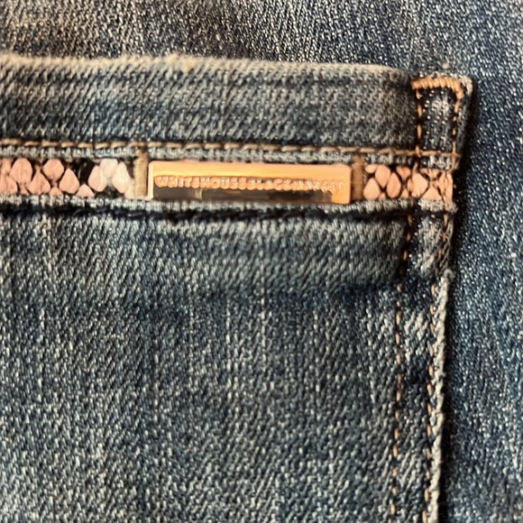 White House Black Market Mid-Rise Snake Trim Ankle Jeans Everyday Soft Sz 2 - Picture 14 of 14
